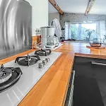 3 Bedroom Amazing In Semesterbostad Uzès