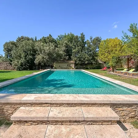Lovely In With Outdoor Swimming Pool Hébergement de vacances